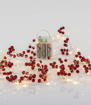 ΣΕΙΡΑ, 72 MINI LED, ΜΕ ΚΟΚΚΙΝΑ BERRY 1,2cm, ΜΠΑΤΑΡΙΑΣ 3xAA, ΜΕ TIMER, ΑΣΗΜΙ ΧΑΛΚΙΝΟ ΚΑΛΩΔΙΟ, ΘΕΡΜΟ ΛΕΥΚΟ LED, ΑΝΑ 10cm, ΠΡΟΕΚΤΑΣΗ ΠΑΡΟΧΗΣ 50cm, IP20