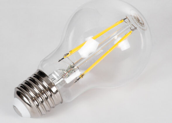 Λάμπα LED Long Filament E27 A60 Γλόμπος 8W 800lm 360° AC 220-240V IP20 Φ6 x Υ10.5cm Θερμό Λευκό 2700K με Διάφανο Γυαλί - Dimmable - 3 Years Warranty